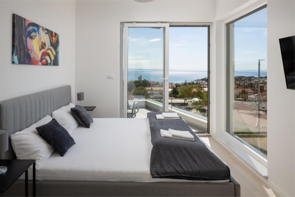 Penthouse Seaview Emilia