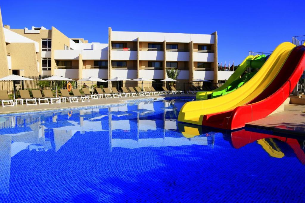 Bazén v ubytování Dunes d'Or Ocean Club nebo v jeho okolí