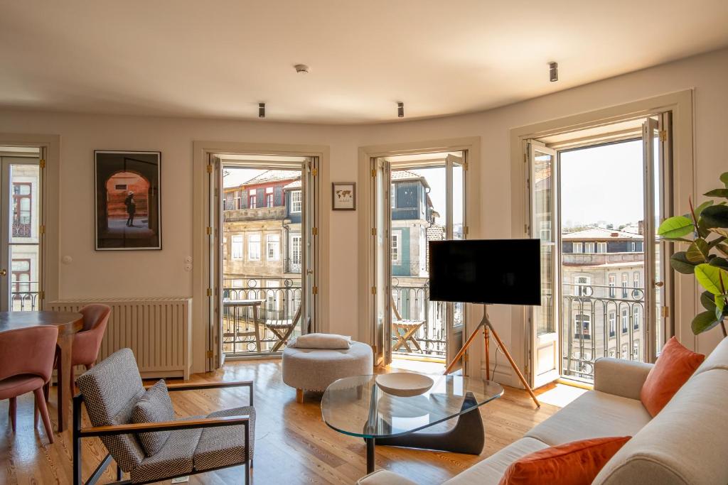Boutique Apt in City Center w Stunning Douro Views