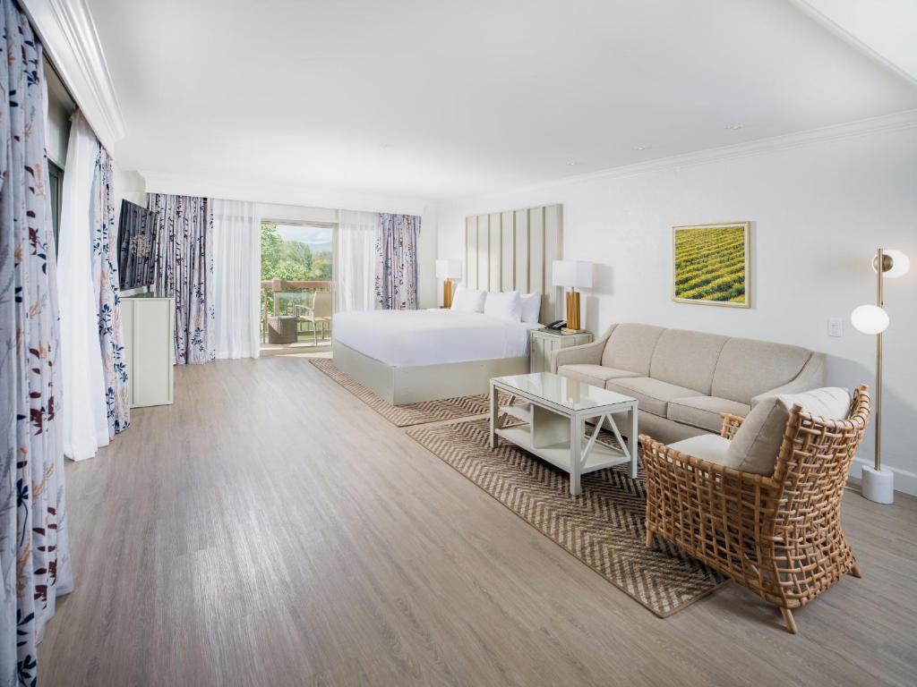 Temecula Creek Inn - 