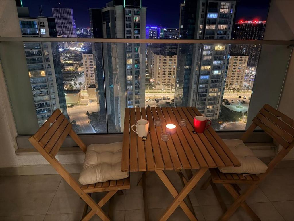 امکانات Luxury Studio Apt in Empire GZ - تصویر ۴