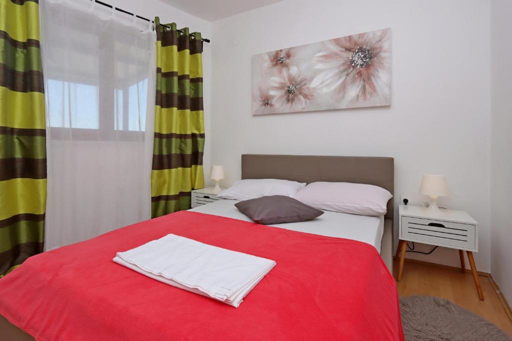 Apartments and rooms with parking space Crikvenica - 12305