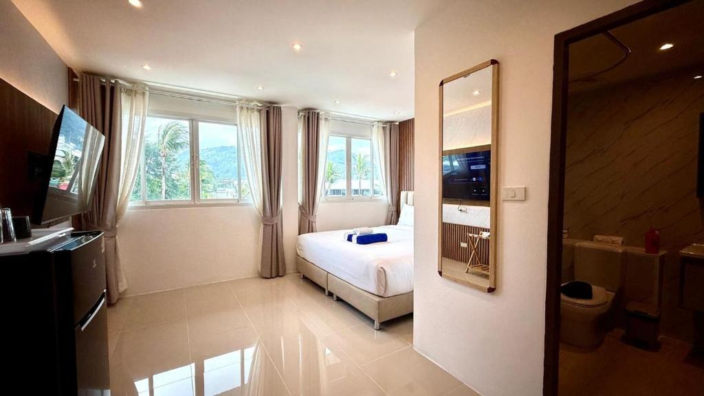 فضای داخلی Time Out Beachfront Suites در پوکت - تصویر ۳
