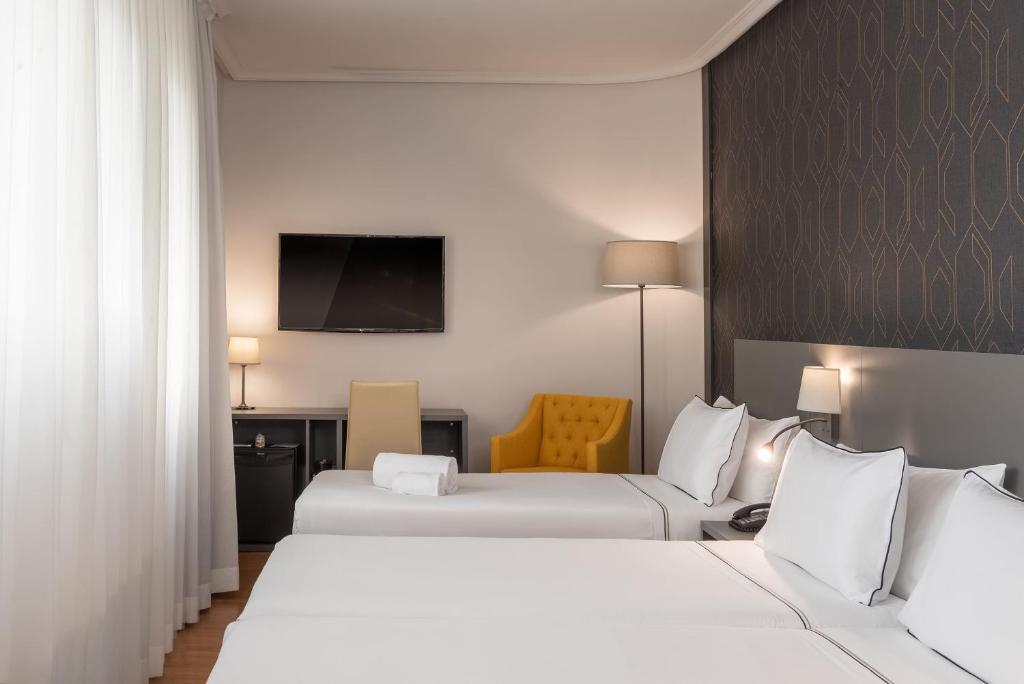 Hotel Madrid Plaza España, Affiliated by Meliá - Driepersoonskamer
