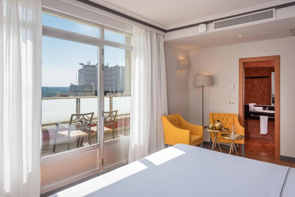 Hotel Madrid Plaza España, Affiliated by Meliá - Premium Kamer Met Gran Via-uitzicht