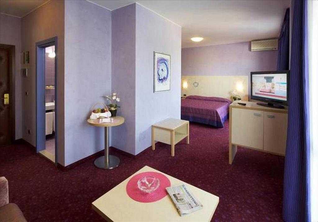 TV a/nebo společenská místnost v ubytování Hotel San Giorgio