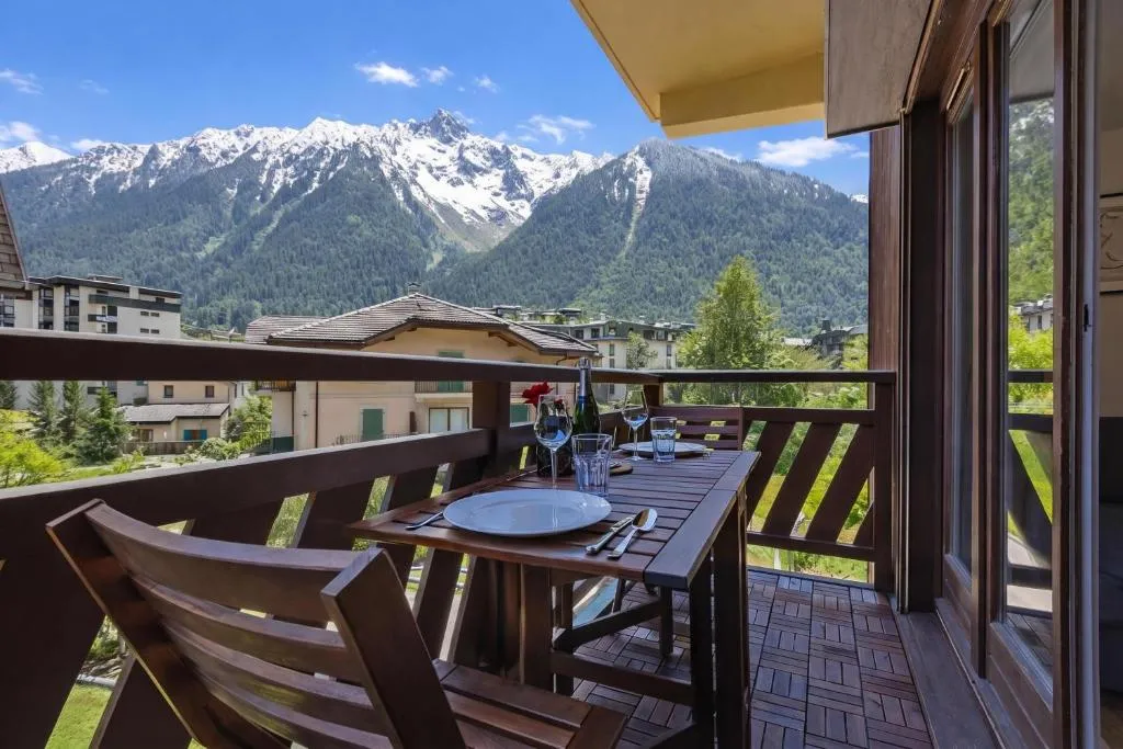 Apt Lyret II Family 2BR in Central Chamonix & Balcony - Happy Rentals