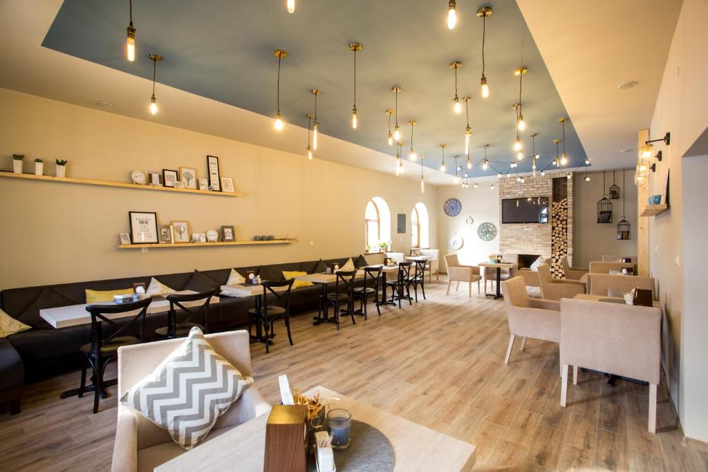 Restaurace v ubytování Tezh Ler Resort