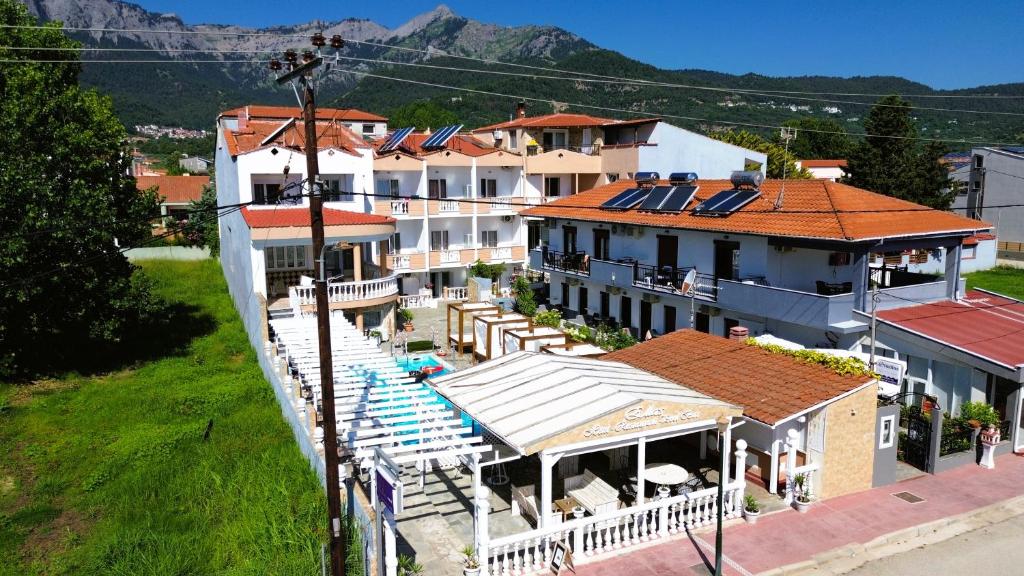 Peisaj natural din apropierea acestui hotel