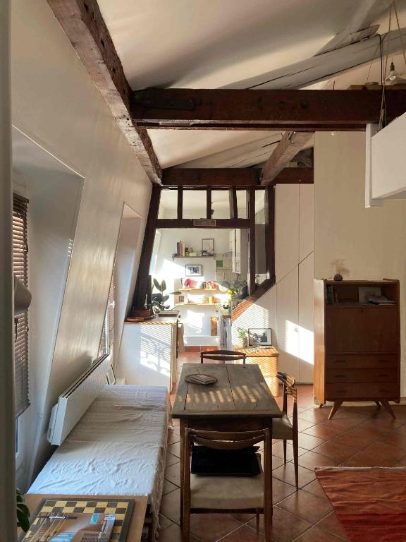 Loft avec mezzanine au Canal Saint Martin