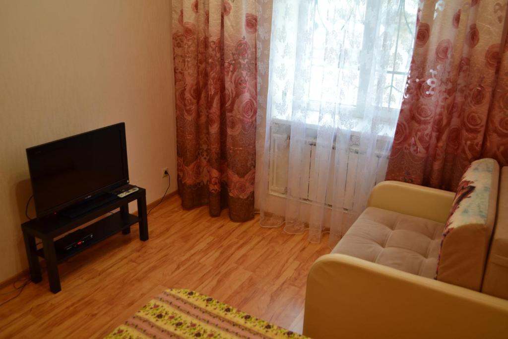Telewizja i/lub zestaw kina domowego w obiekcie Apartment on Gogolya 23A