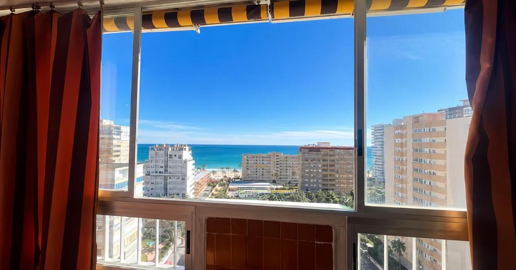 Terraza y vistas al Mediterráneo