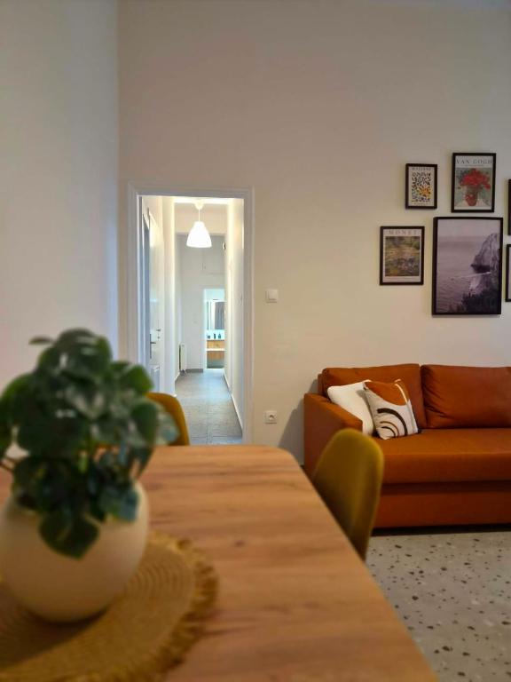 2 bed apartment in Athens Kypseli Heritage