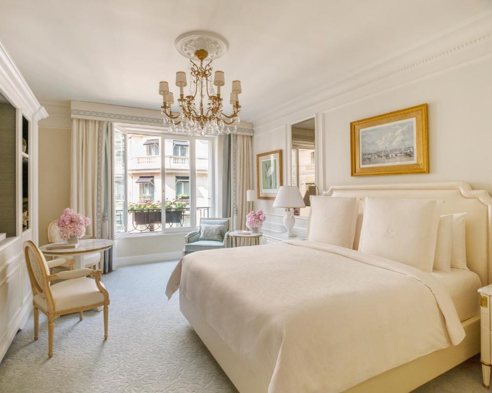 Four Seasons Hotel George V Paris photo 5