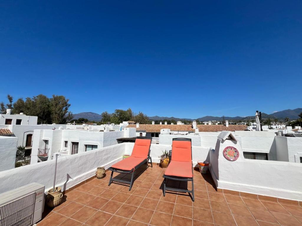 Estepona- Villacana playa with roof terraces JO22