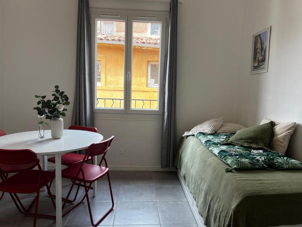 New - studio avec clim au centre d'Aix 3eme étage
