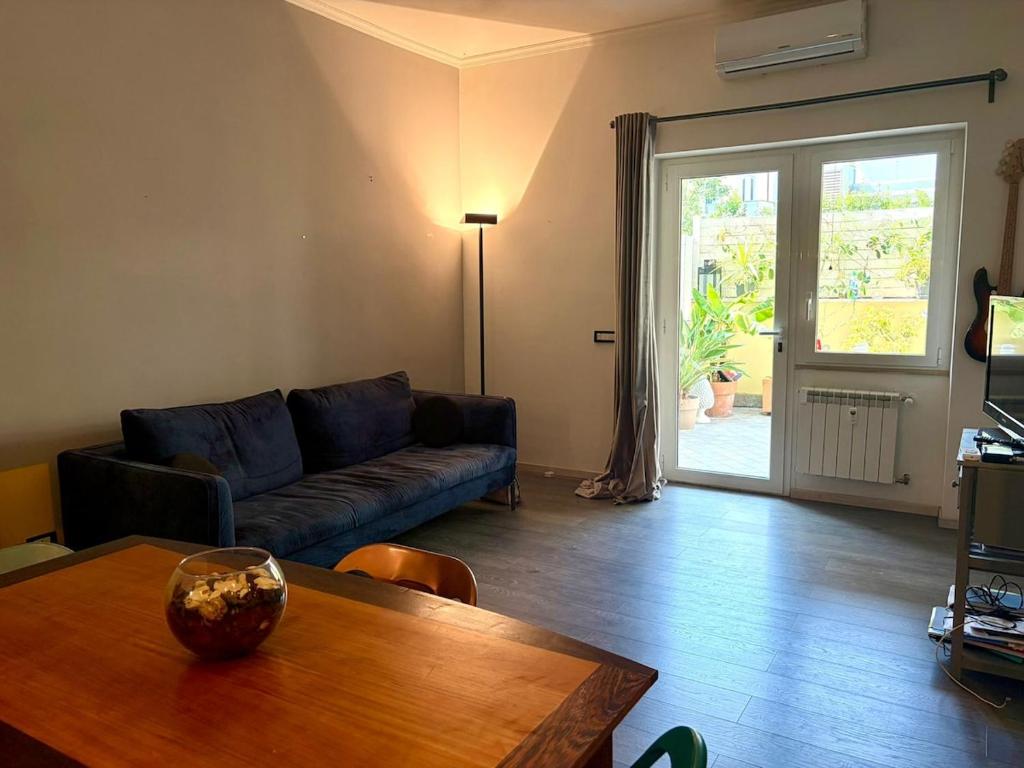 Artistic apartment in the center of Rome with garden