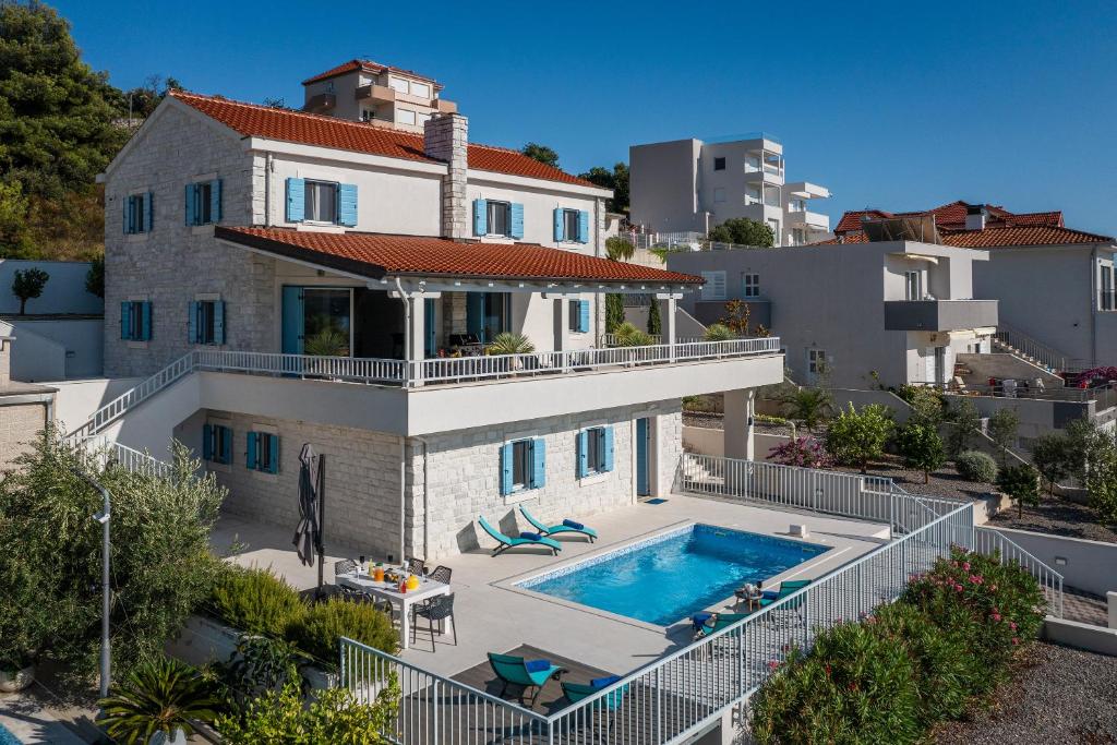 Villa ALORIA