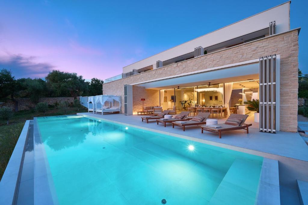 NEW! Isolana Residence Novalja Welcome Season 18m Heated Pool