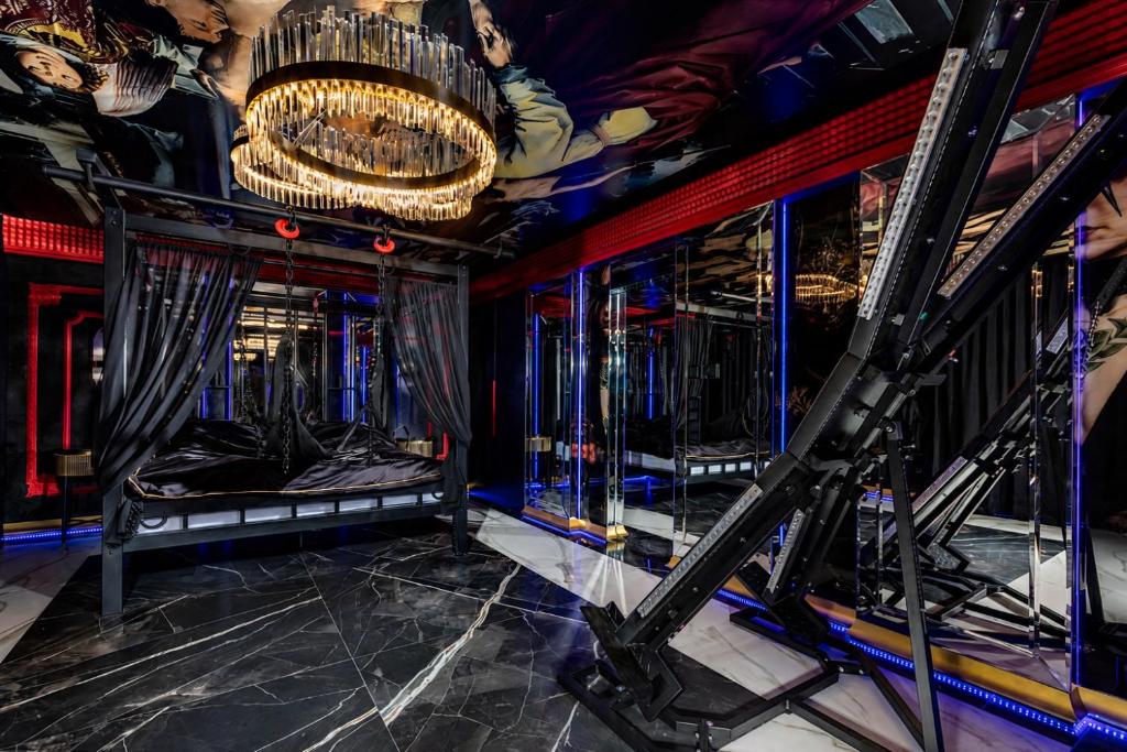 No Limits Marbella Adults Only BDSM Apartment