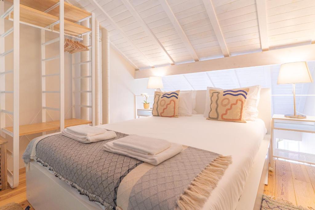 Graça Cozy blue loft Authentic Lisbon Gem