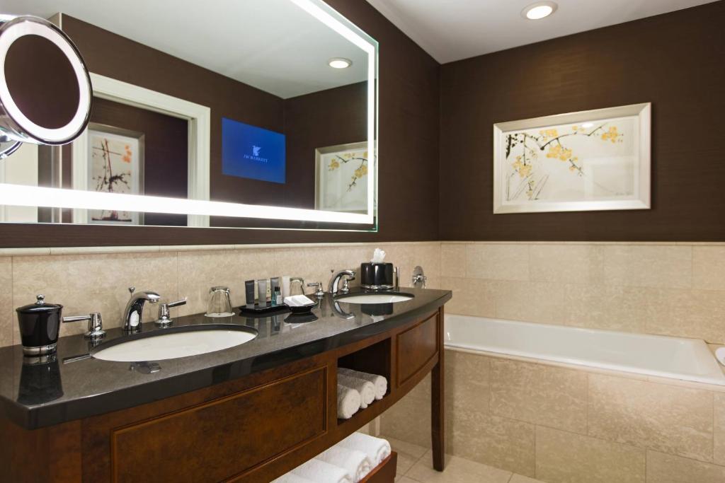 JW Marriott Chicago - 