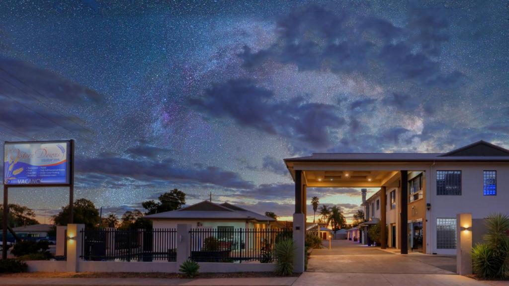 a starry night with the milky way at Western Downs Motor Inn in Miles