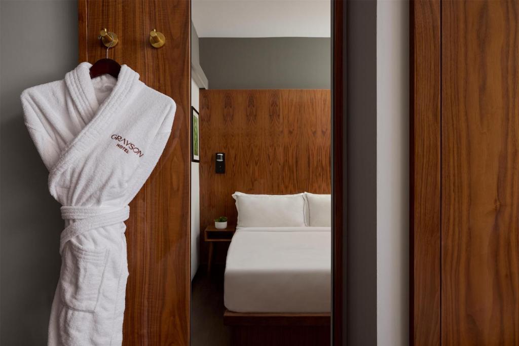 Grayson Hotel - 