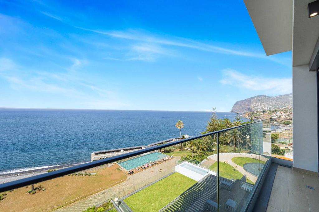 Aqua Luxe Apartment