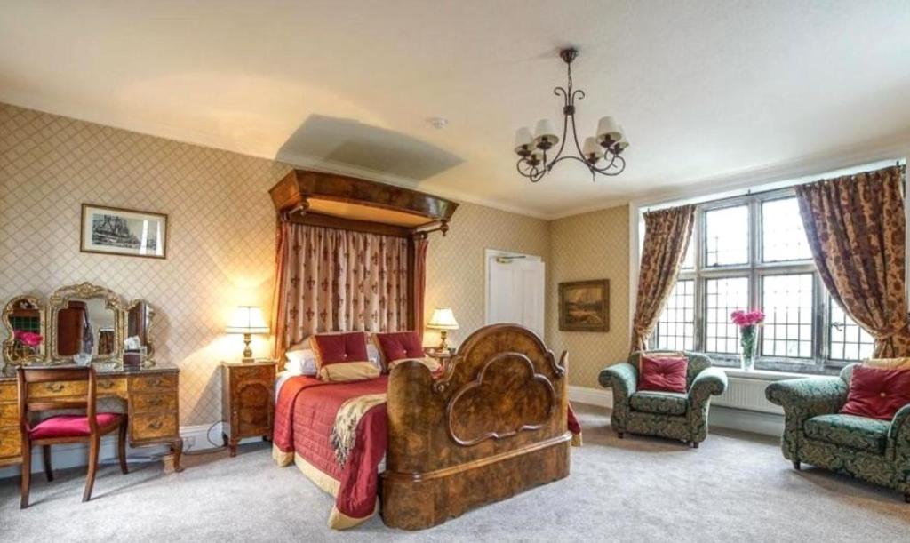 Dunsley Hall Country House Hotel - 