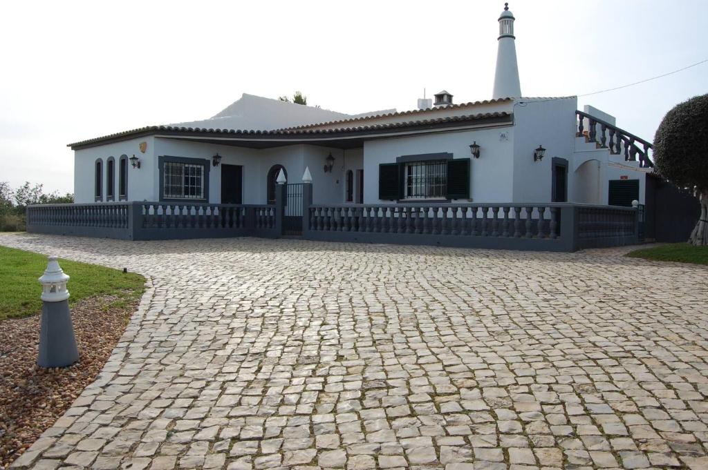 Charming villa with 3 bedrooms and sea view