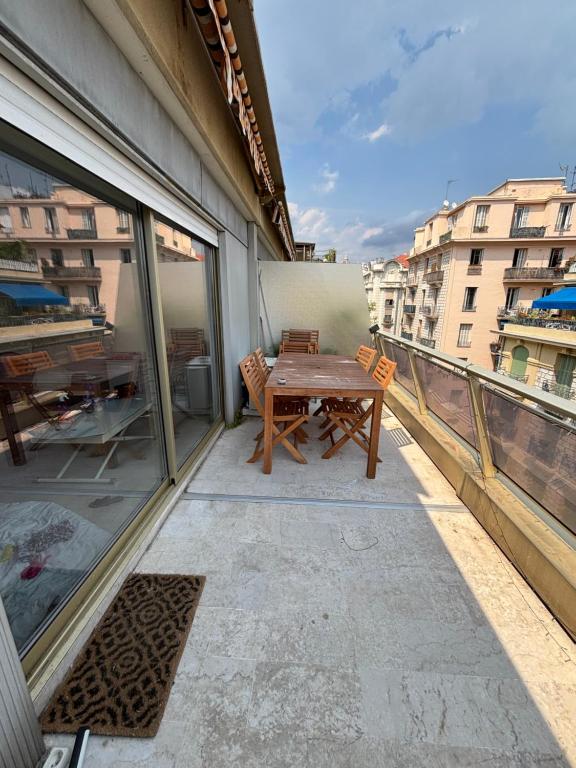 Appartement plein centre au calme à 5 min de la mer