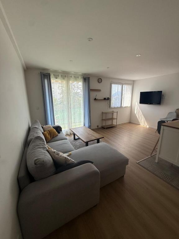 Cozy 2-bedroom apartment in Annecy Up to 6 guests
