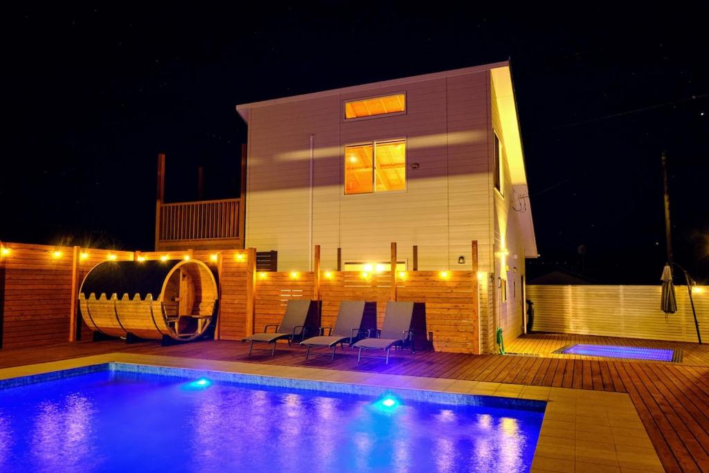 Piscina a Blu Pointe & Retreat o a prop