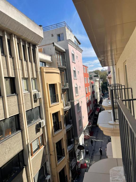 امکانات مری استانبول - تصویر ۴