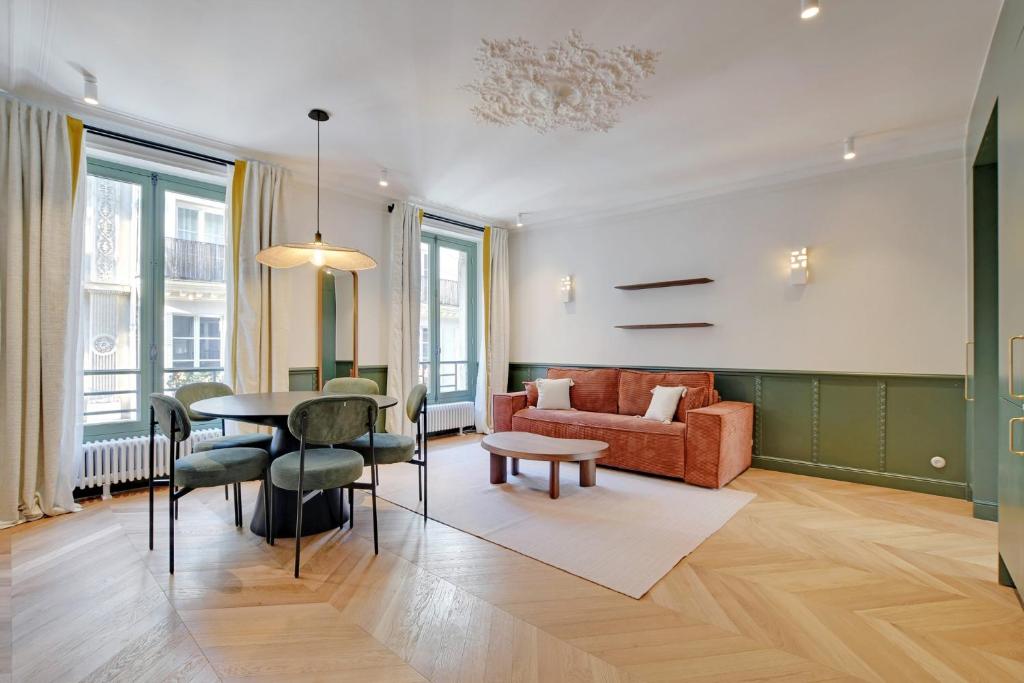 Pick A Flat's Apartment in Canal Saint Martin - Rue de Lancry