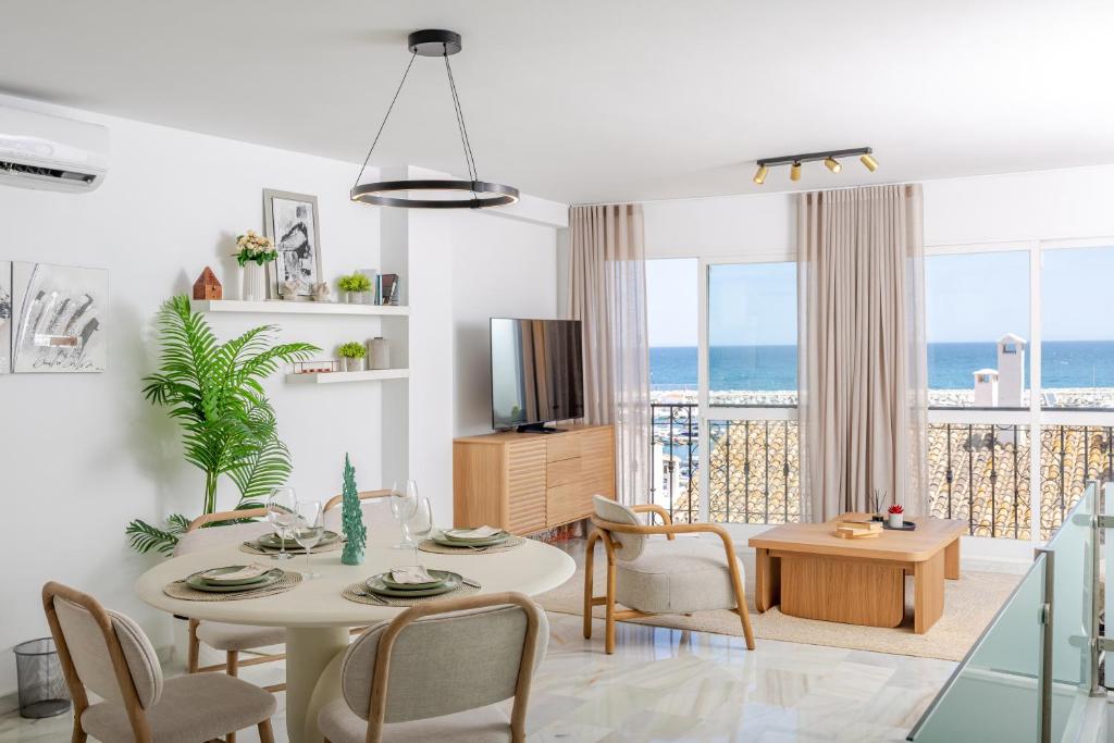 MARBELLA BANUS SUITES - Brand New Luxury Duplex - Puerto Banús Marina - 2BR - 2BA - Spectacular Mediterranean Views - Heart of Puerto Banús - Steps from El Corte Inglés Luxury Shopping - Surrounded by Restaurants & Nightlife