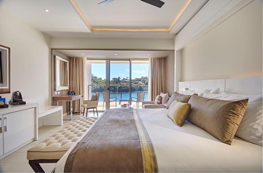 Royalton Saint Lucia, An Autograph Collection All-Inclusive Resort - 豪华少年套房游泳