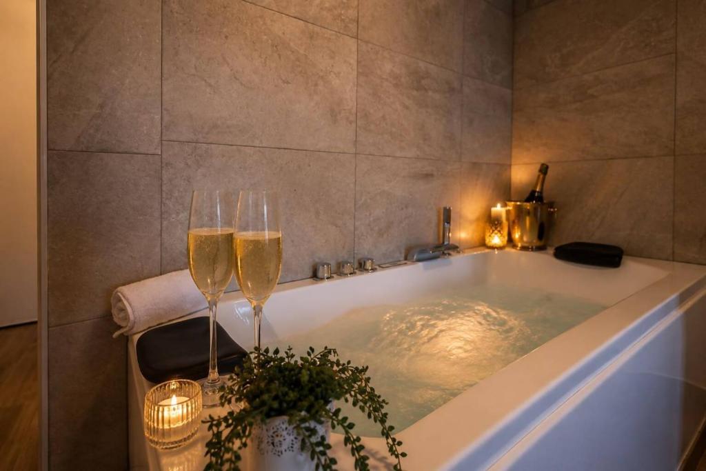 Estudio con jacuzzi y vistas al mar