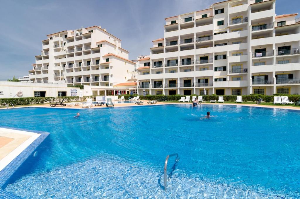 Duplex Flat - 2 Ensuite Bedrooms 5 mins from beach