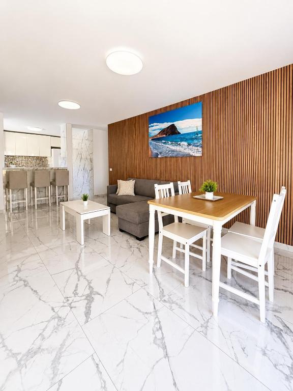 Luxury Penthouse Sunny Terrace by Alma Homes