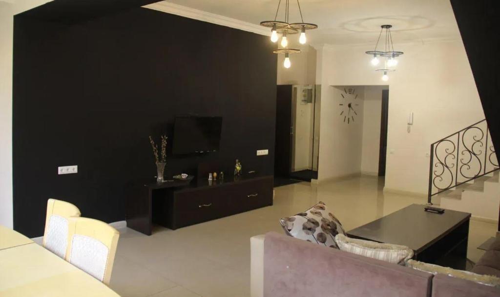 فضای داخلی Luma Central House در ایروان - تصویر ۳
