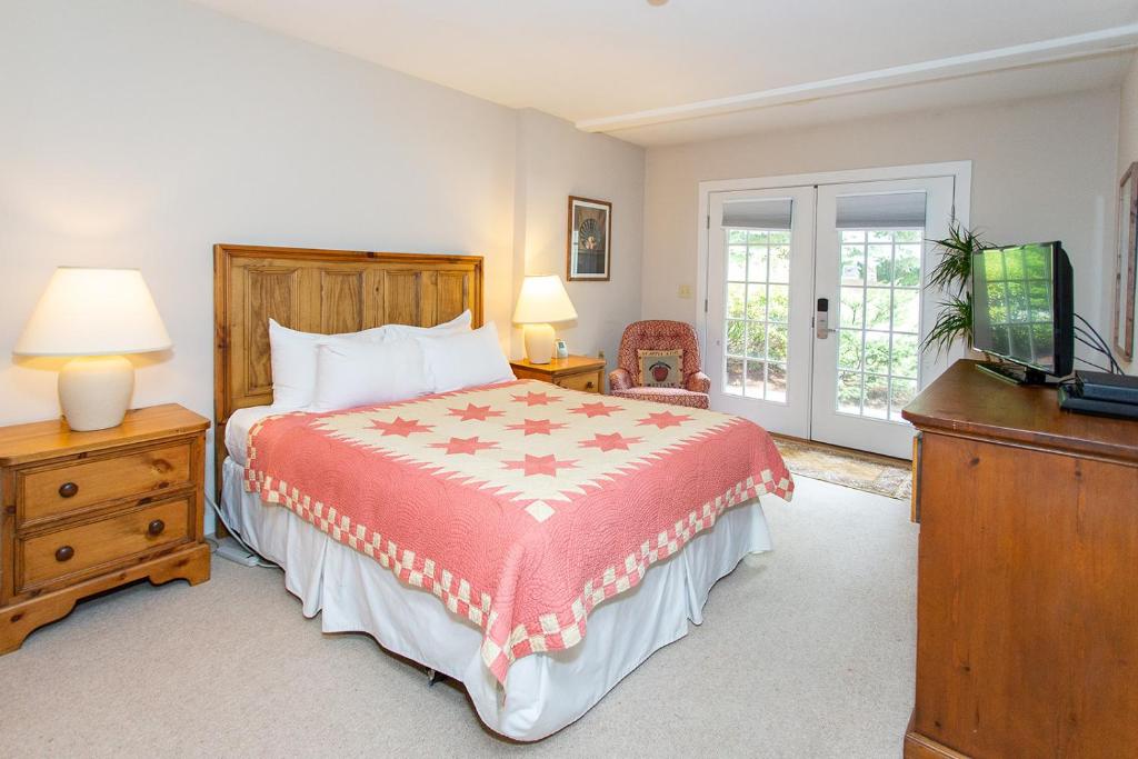 Topnotch Resort - 