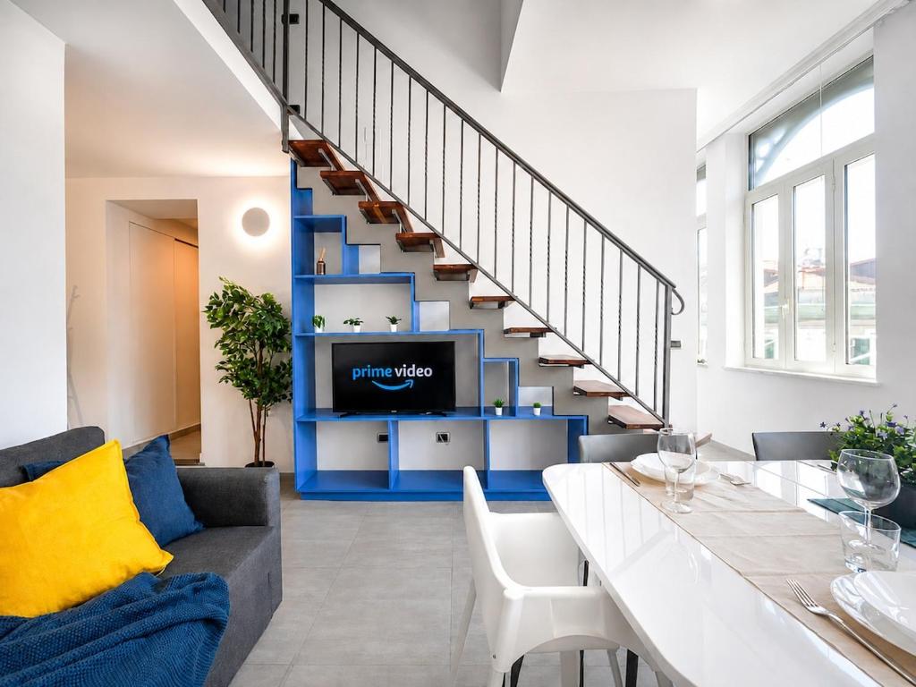 100 m from the sea, wifi, SmartTV, and close to the center