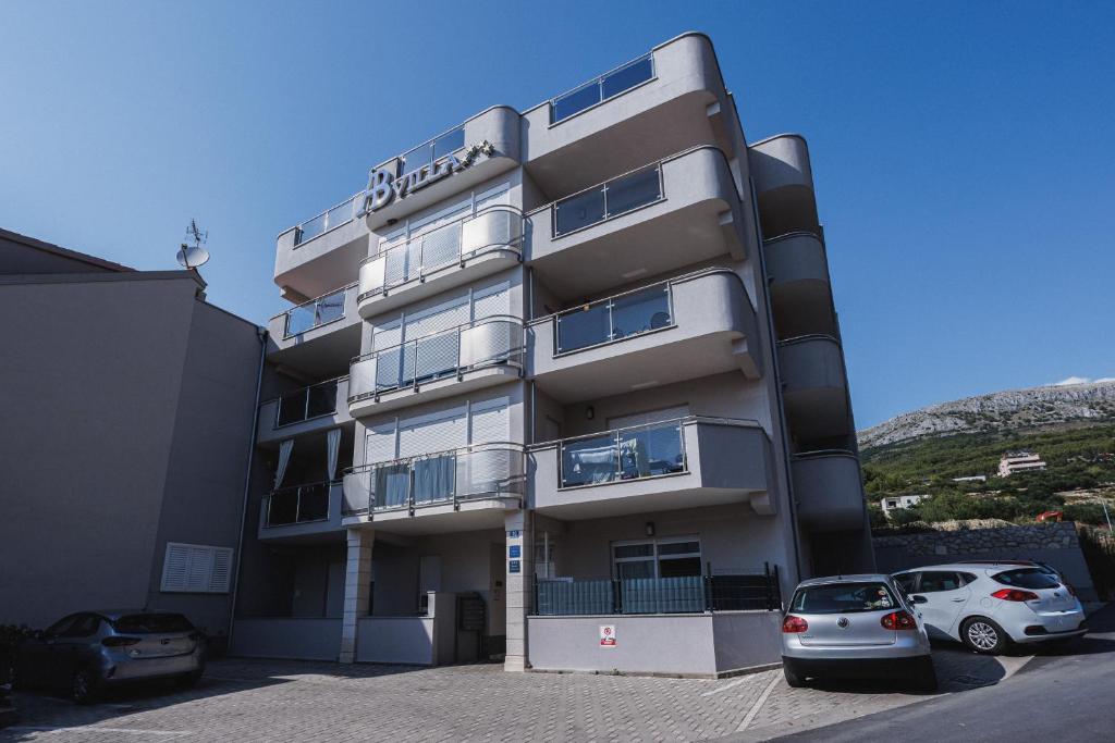Apartments with parking space Podstrana, Split - 26028