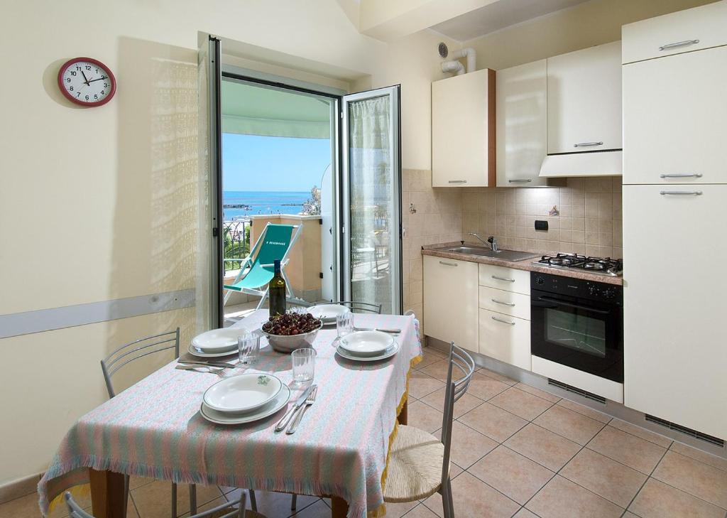 A kitchen or kitchenette at Beaurivage