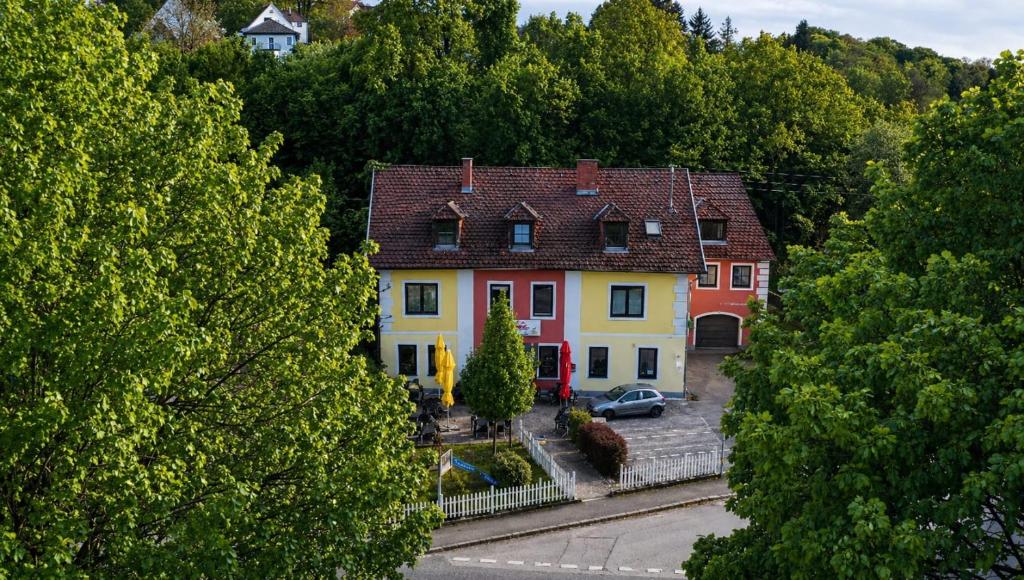 an aerial view of a house in the middle of trees at Lindenhof Ybbs in Ybbs an der Donau