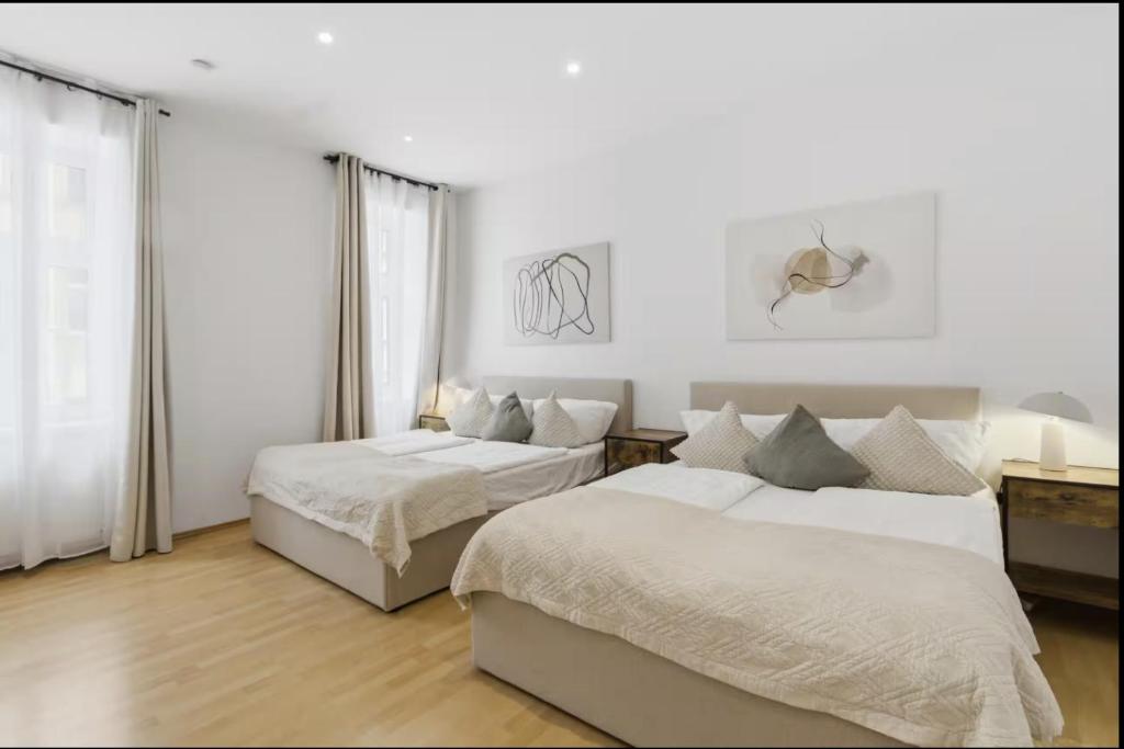 Chic Apartments - Next to Schönbrunn and Metro U4