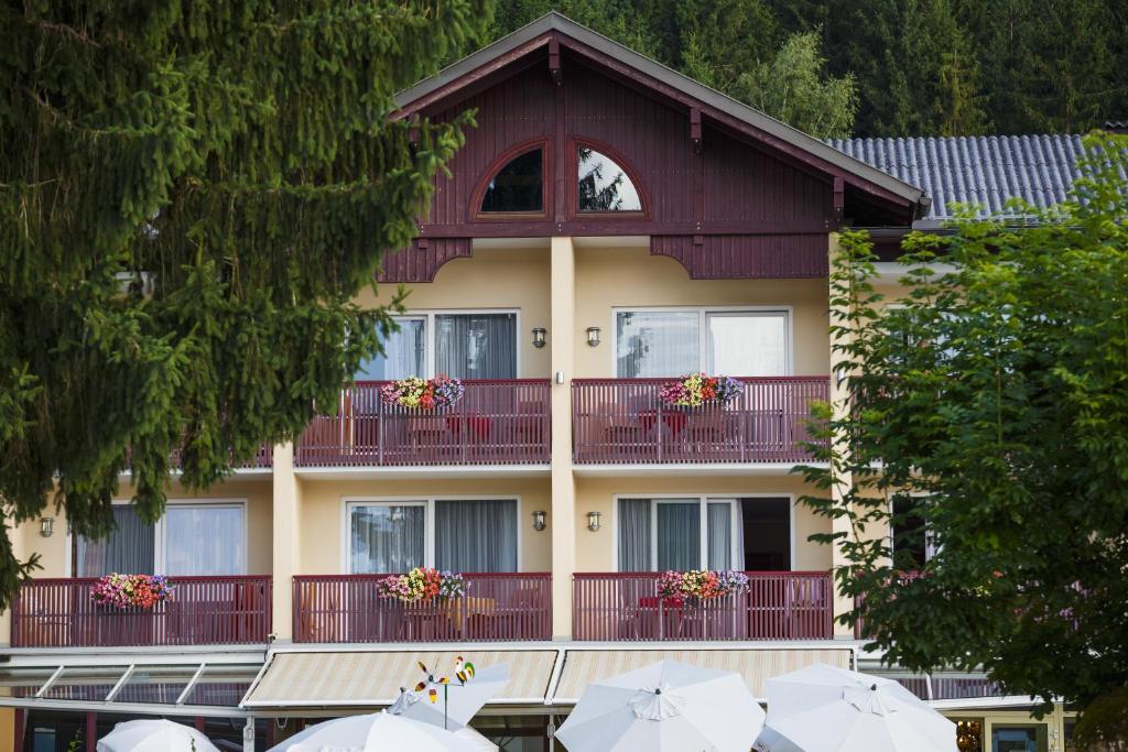 Budova, kde se hotel nachází