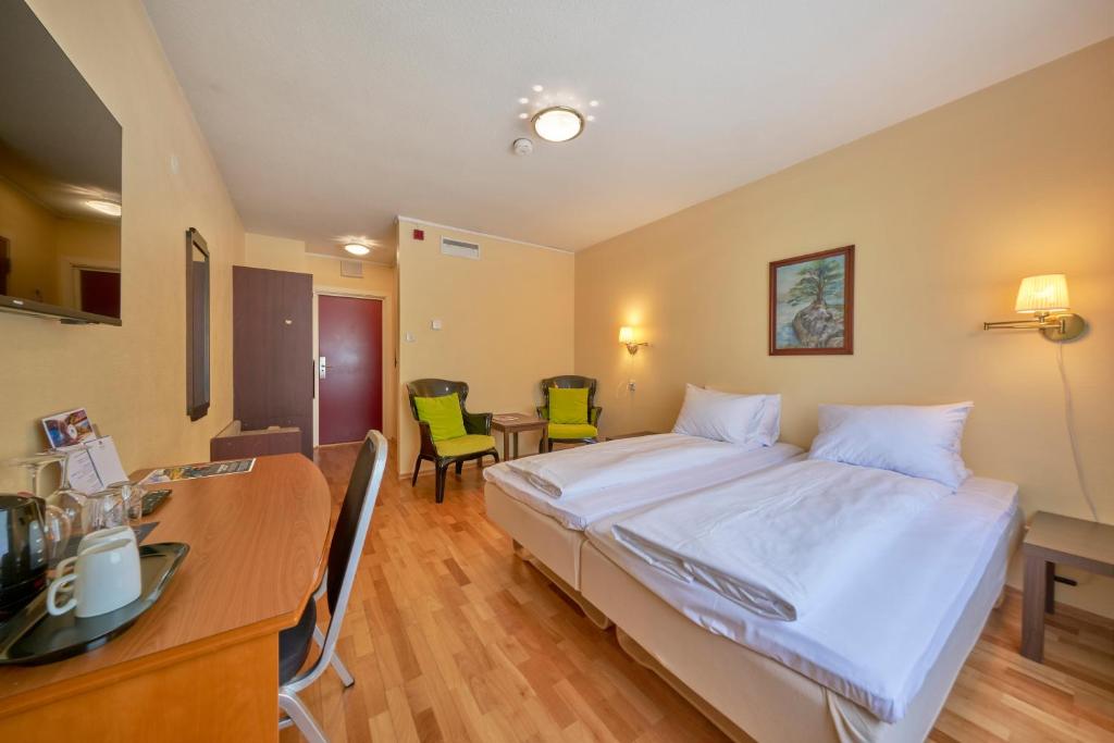 Frich`s Hotel Surnadal - Economy Twin Room
